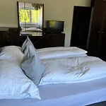 לינה וארוחת בוקר Gaestehaus 3-laenderblick-panoramablick