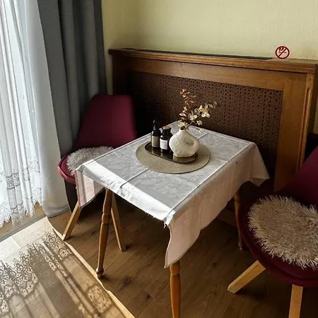 Gaestehaus 3-laenderblick-panoramablick Bed and breakfast Mönichkirchen